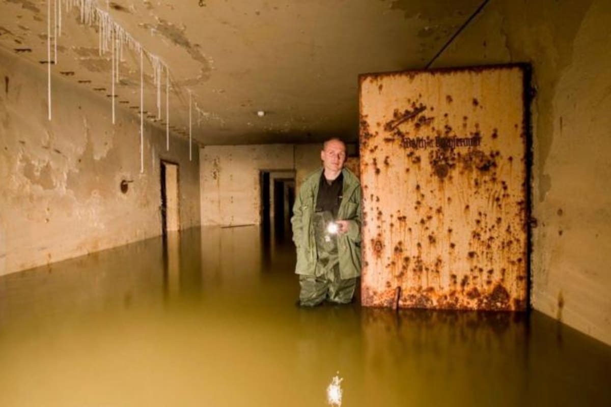 Dietmar Arnold, de la Asociación del Submundo de Berlín, visitó el búnker por última vez en 2007
