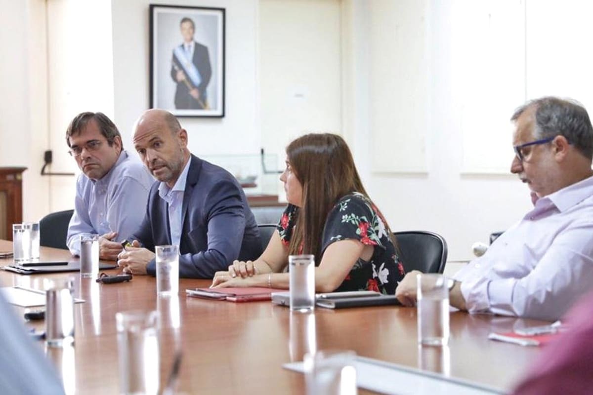 Dietrich, ayer, rodeado de su equipo, al hacer un balance de la gestión