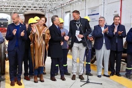 Dietrich, Vidal y Macri, ayer, en la apertura de una fábrica ferroviaria