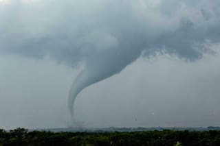 Un poderoso tornado destruyó un edificio en Lincoln, Nebraska