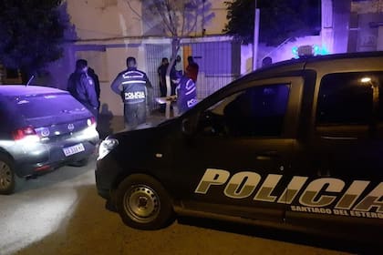 Diez gendarmes fueron detenidos en una fiesta clandestina