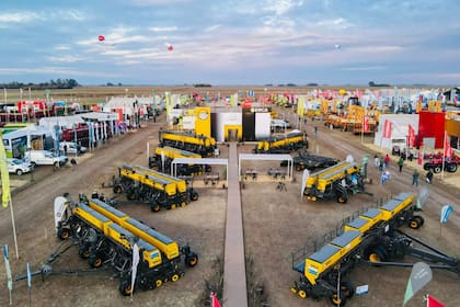 Diferentes compañías agroindustriales mostraron sus adelantos a los productores. Vista del stand de Erca