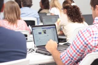 Dos empresas se unen para conformar la comunidad de programadores más grande de la región