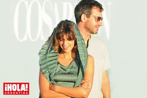 Dignity y Aíto vivieron su primer romance en el verano de 2008. “Nos mimamos, nos seducimos, nos besamos. Lo nuestro es así, no necesita explicación. Somos y punto”, había expresado ella en su momento.