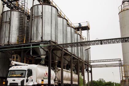 Dijeron que alrededor de 120 productores avícolas dejaron de operar con la empresa y migraron hacia otros frigoríficos