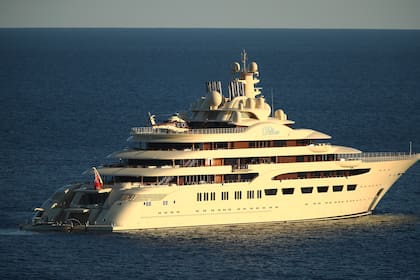 Dilbar ; Amore Vero; guerra en ucrania; rusia; yates; ucranias; mundo