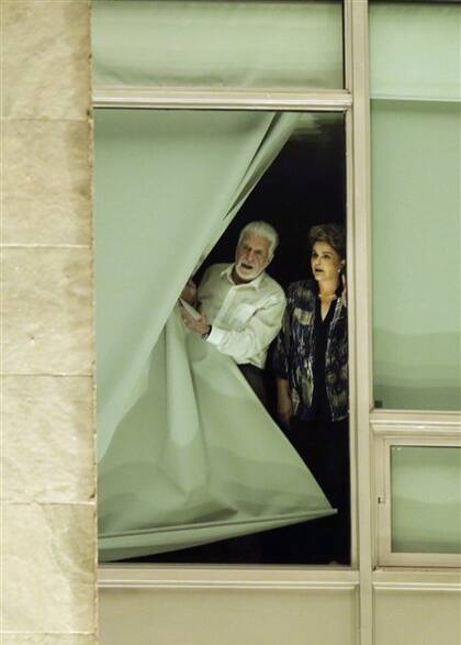 Dilma y su jefe de gabinete, Jaques Wagner, ayer, en el Palacio del Planalto