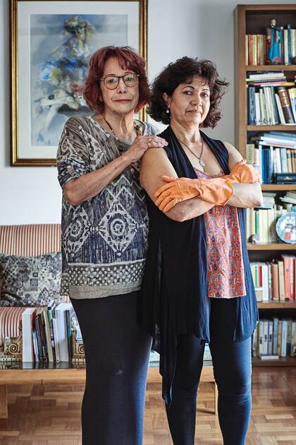 Dina empezó a trabajar en la casa de Beatriz en 1986, cuando tenía 21 años; hoy tiene 53