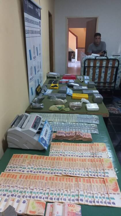 Dinero y droga secuestrados a una banda narco de la zona noroeste del Gran Buenos Aires