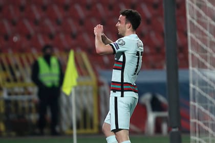 Diogo Jota, delantero de Liverpool, anotó el primer gol de Portugal ante Luxemburgo