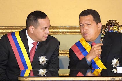 Diosdado Cabello y Hugo Chávez, en 2002