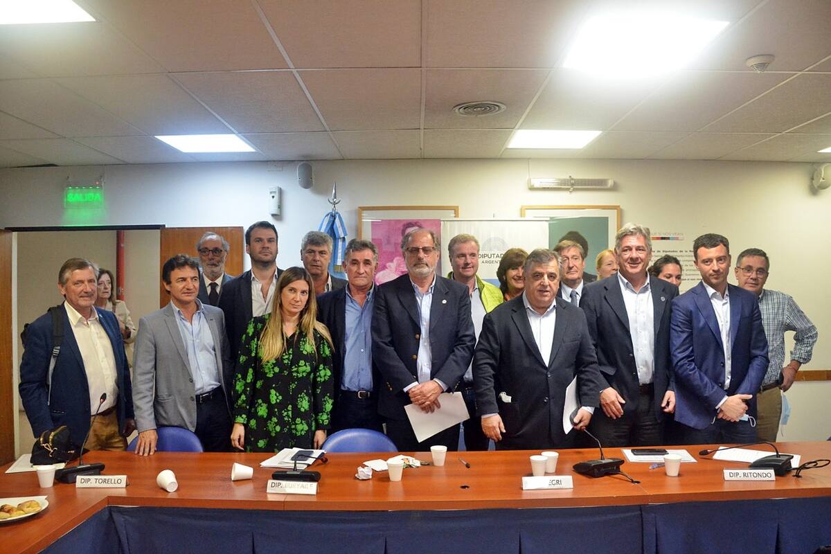 Diputados de Juntos por el Cambio con la Mesa de Enlace