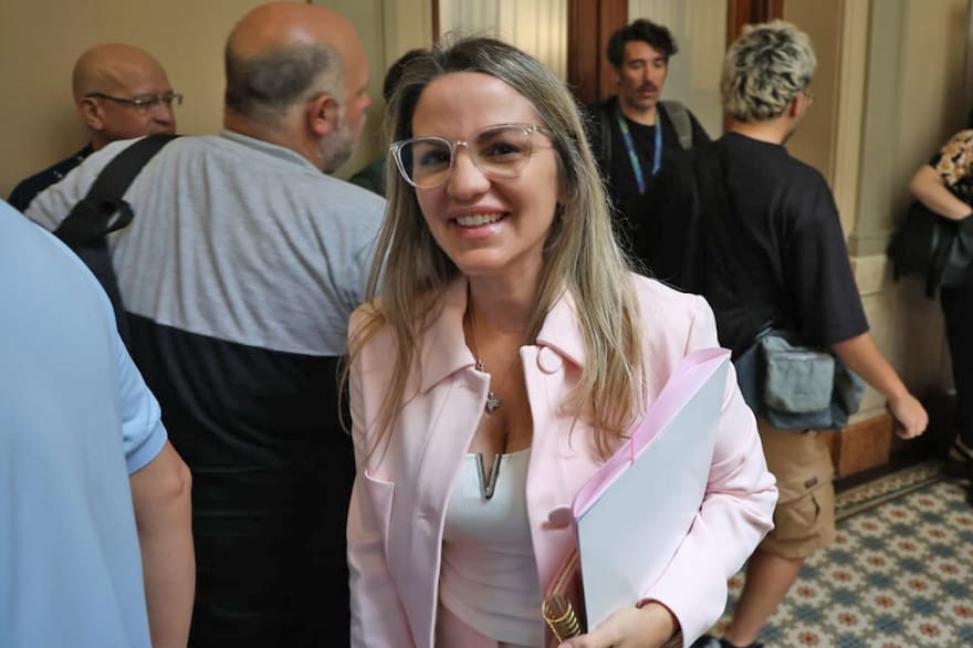 Carolina Píparo votó en contra de un inciso de la ley ómnibus y los libertarios la acusaron de “traidora”