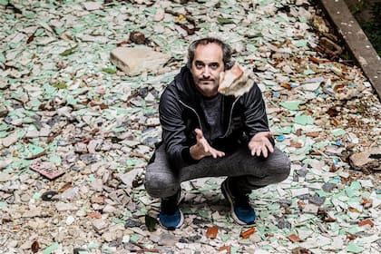 Director de espectáculos que cruzan lenguajes e interpelan al público, Baldinu presenta una obra fuerte, en la que muchas veces las bailarinas terminan llorando