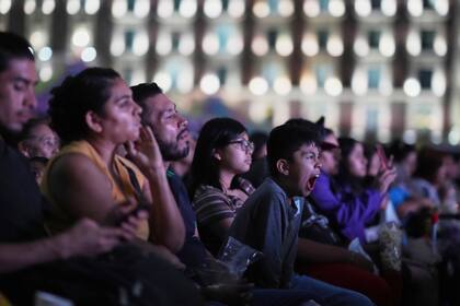 Director de “Flow” es ovacionado en vivo y en directo en el Día del Niño en México
