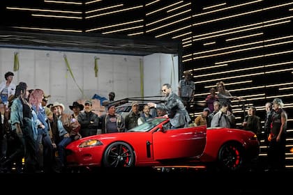 Director del Met Opera y diseñadores ordenan retirar sus nombres de "Carmen" por disputa