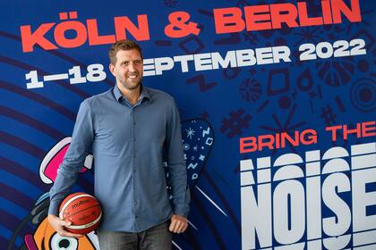 Dirk Nowitzki se desempaña como asesor de Dallas Mavericks