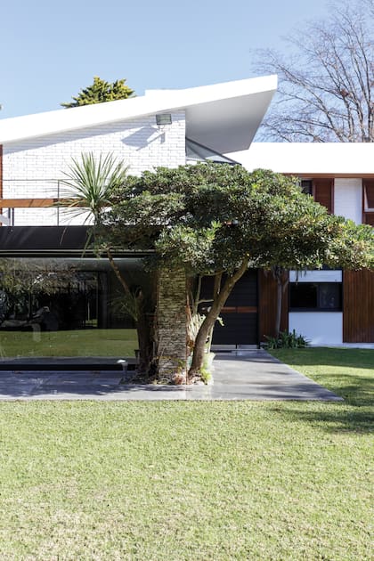 Joya retro: El laborioso rescate de una casa de los años 50 diseñada por un maestro de la arquitectura argentina 