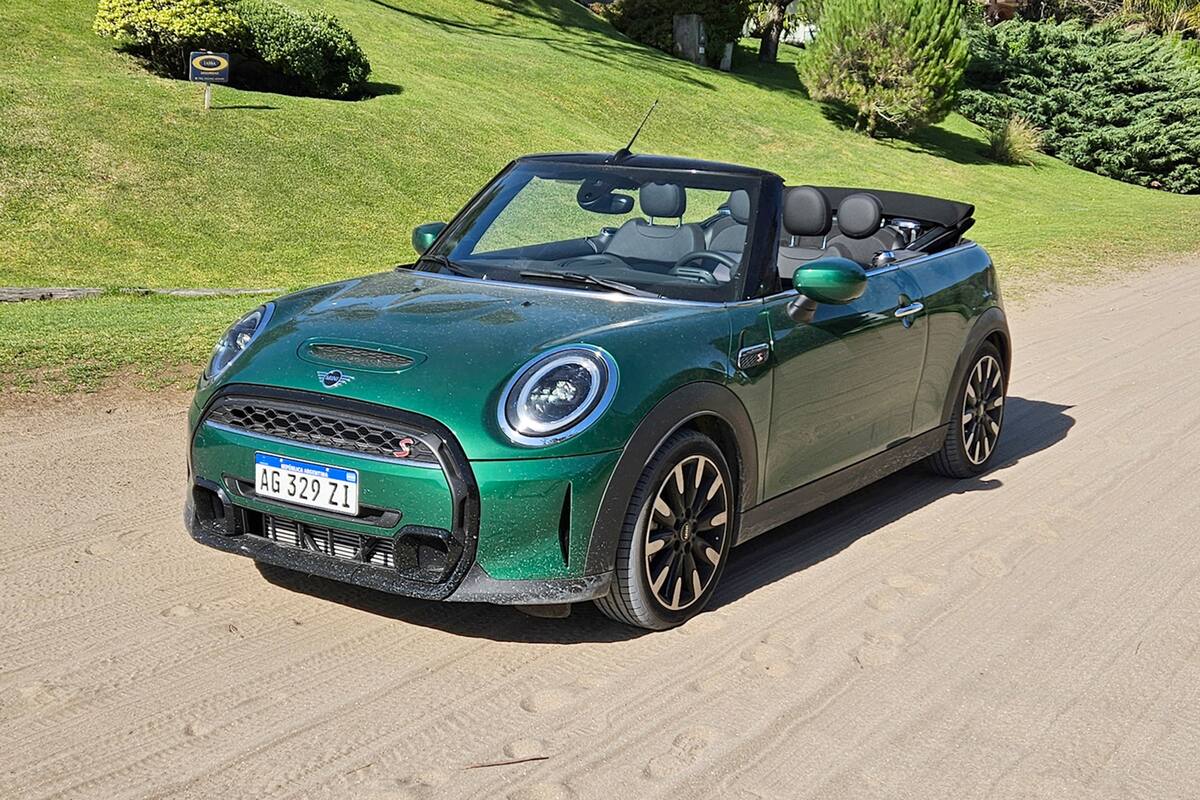 Diseño inconfubdible para el MINI Cooper S en su versión convertible
