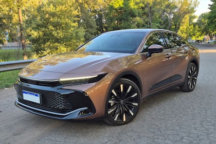 Diseño moderno para el Toyota Crown