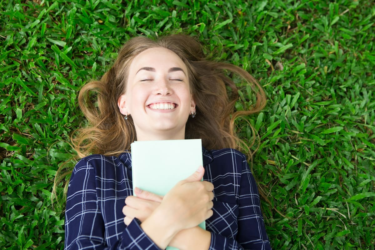 Disfruta del verano para entrar en el mundo de la jardinera a través de la literatura.