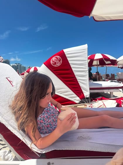 Disfrutaron de unos días de descanso en la playa y también fueron a Orlando (Foto: Instagram @camihoms)