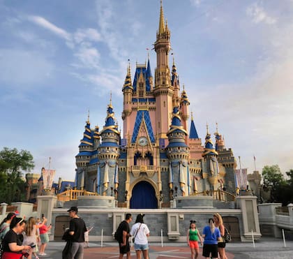 Disney demandó a Ron DeSantis con el argumento de que "el gobierno no puede castigarte por cómo piensas"