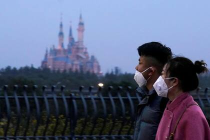 Disney Shanghai se prepara para reabrir sus puertas con restricciones para proteger a los empleados e invitados del coronavirus