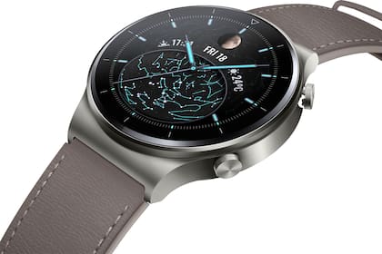 Disponible en dos versiones, el Watch GT 2 Pro de Huawei es un reloj inteligente que cuenta con 100 modos de entrenamiento y sensores para la medición del ritmo cardíaco y la saturación del oxígeno en sangre