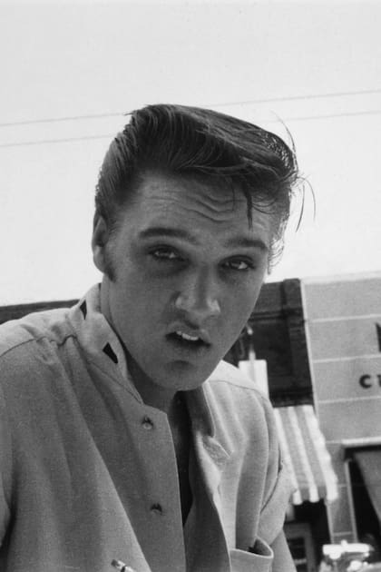 Disponible en Netflix, Elvis: El Rey del Rock and Roll repasa las influencias musicales que resultaron decisivas para la personalidad artística de Elvis Presley