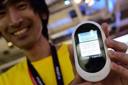 Dispositivos como el Pocketalk rondan los 300 dólares