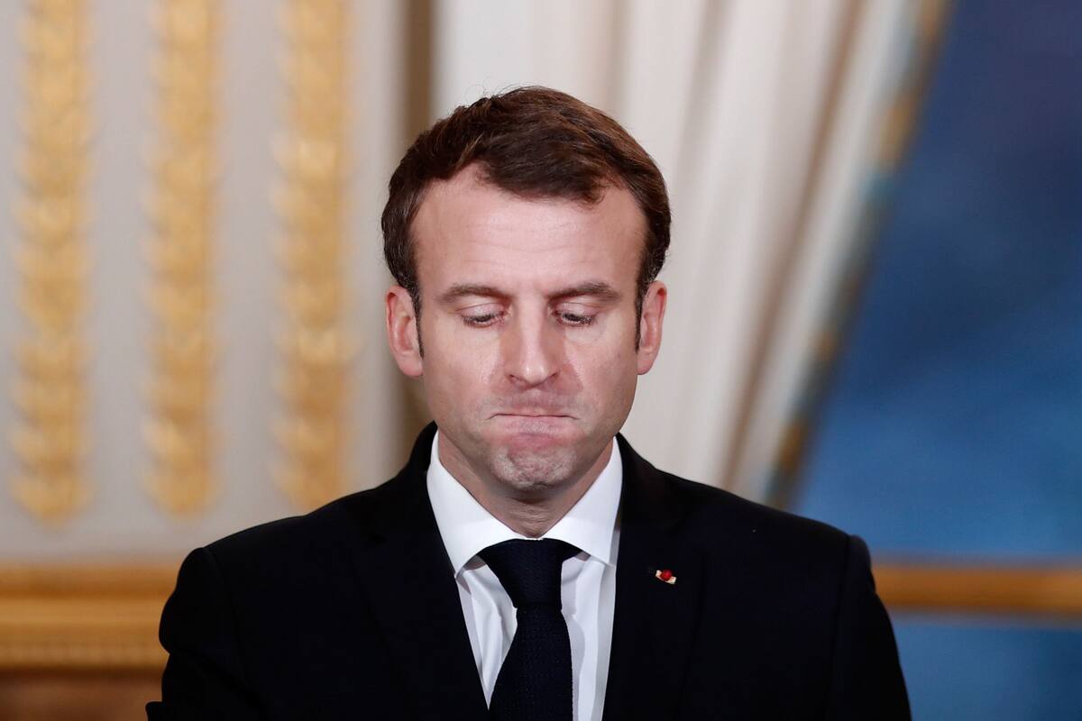 Dispuesto a lanzar un debate sobre el movimiento de protesta, el gobierno de Macron aceptaría implementar el RIC, una forma de consulta ciudadana directa que podría revocarle el cargo