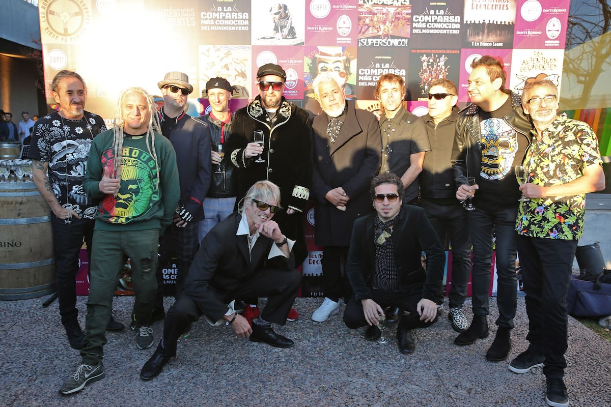 Distinción de los premios Gardel a los Auténticos Decadentes