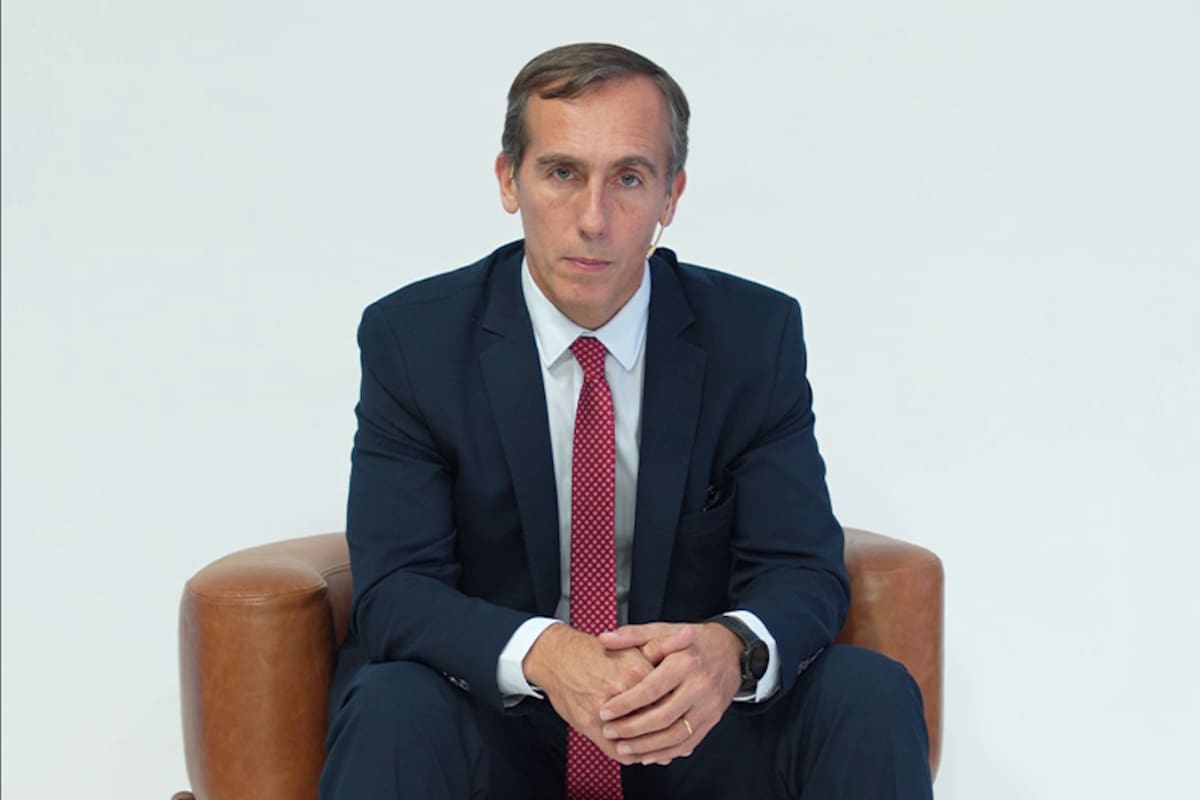 Distinción para Hugo Alconada Mon