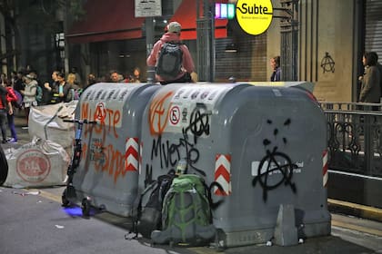 Disturbios, ayer, en el Consulado de Chile
