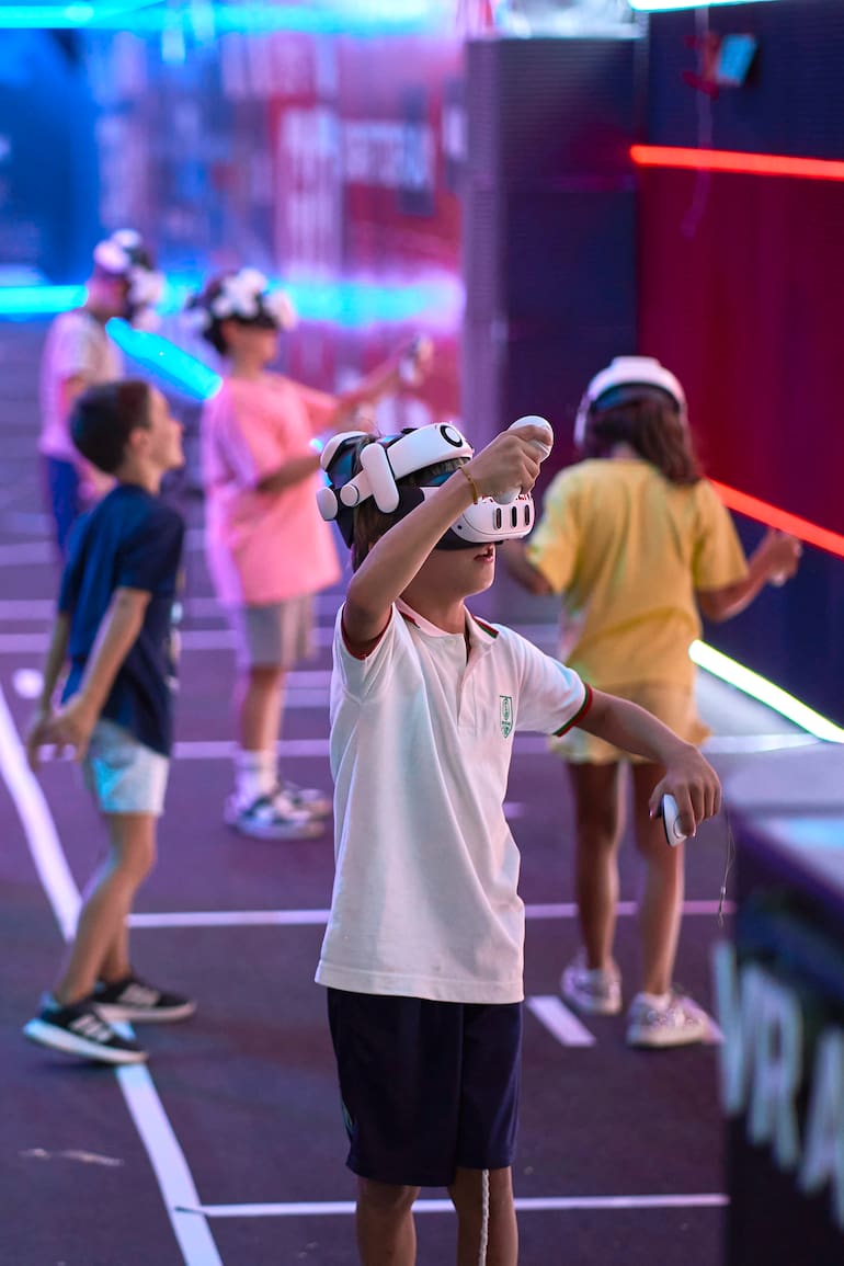 Diversión en un parque de realidad virtual