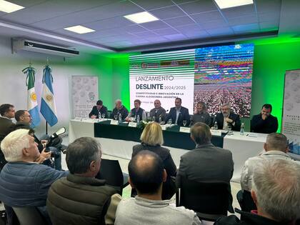 Diversos funcionarios participaron del acto