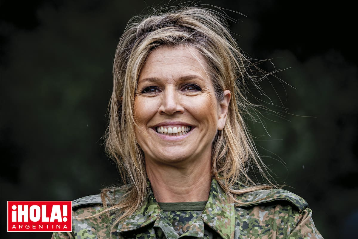 Divertida y sonriente, la soberana (que goza de buen estado físico), participó de una dura jornada que incluyó varios ejercicios y la exploración del terreno.