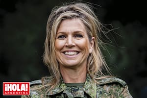 Divertida y sonriente, la soberana (que goza de buen estado físico), participó de una dura jornada que incluyó varios ejercicios y la exploración del terreno.
