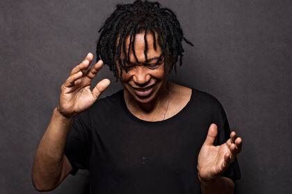 "Soy muy objetivo para el arte de componer canciones y letras. Lo hago cuando lo necesito"