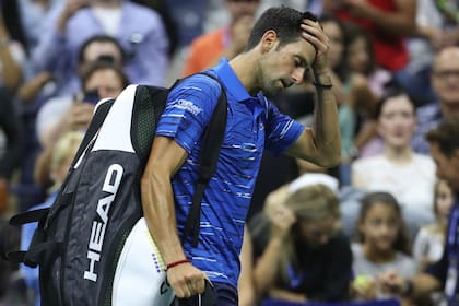 Djokovic se quedó sin respuestas físicas y debió retirarse del US Open, donde defendía la corona