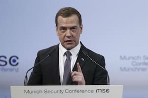 Dmitri Medvedev, primer ministro ruso, apuntó a EE.UU. por las relaciones diplomáticas congeladas que existen hoy