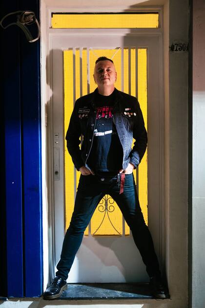 Dmitry Spirin, estampa de punkrocker