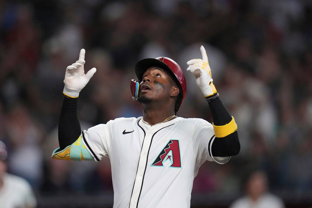 Doble de Naylor ayuda a Diamondbacks a vencer 6-4 a Bravos y romper racha de derrotas