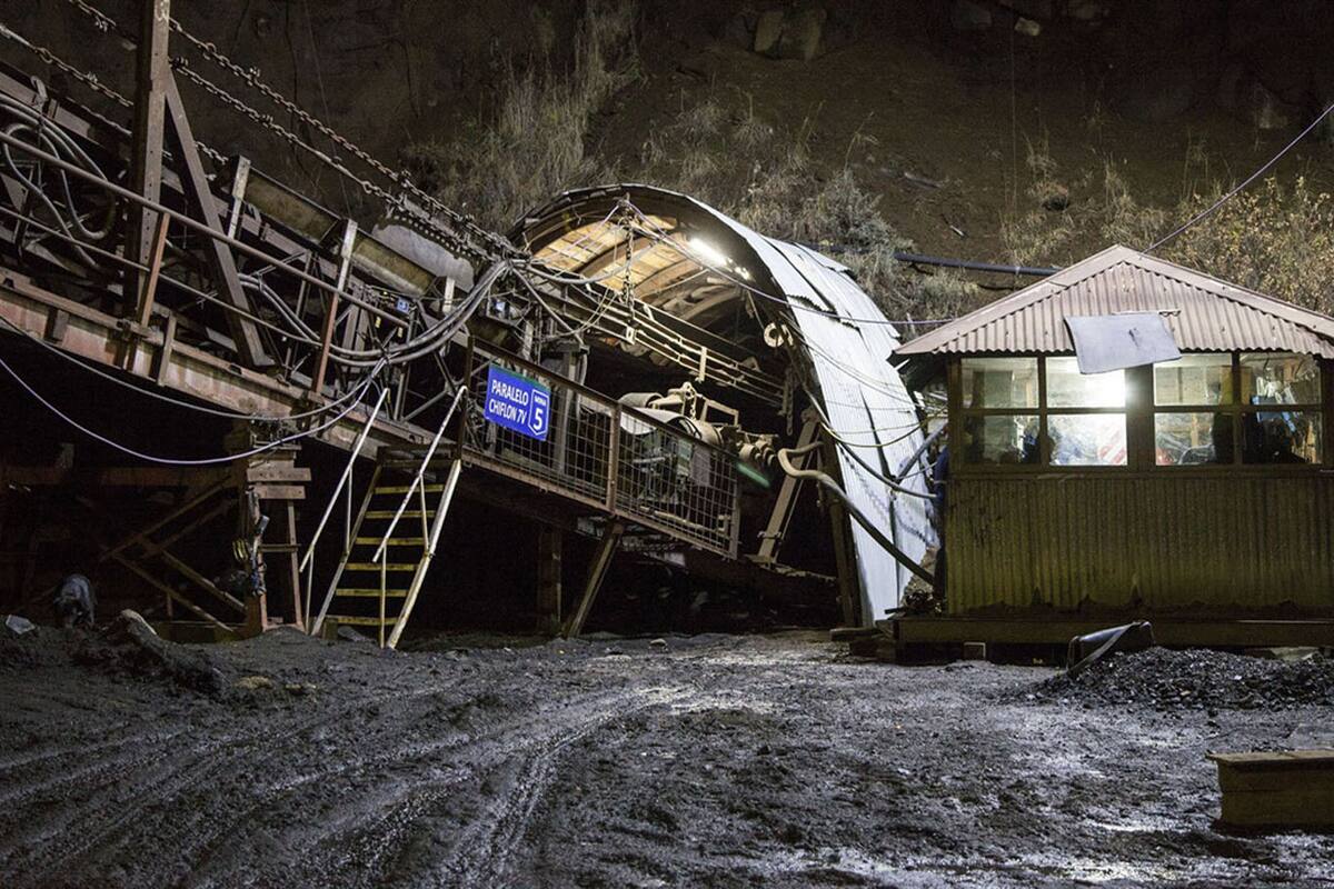 Doce manifestantes sortearon los controles e ingresaron esta madrugada a la mina de carbón de Río Turbio