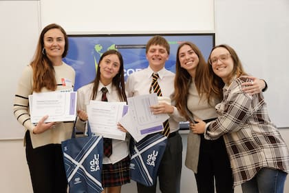 Docentes y alumnos premiados en ediciones anteriores