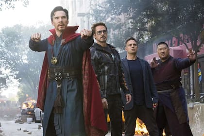 Dr. Strange (Benedict Cumberbatch), Iron Man (Robert Downey Jr.), Bruce Banner (Mark Ruffalo) y Wong (Benedict Wong), algunos de los héroes de Marvel que se reunieron para la película, que superará los 1.300.000 espectadores en sólo seis días