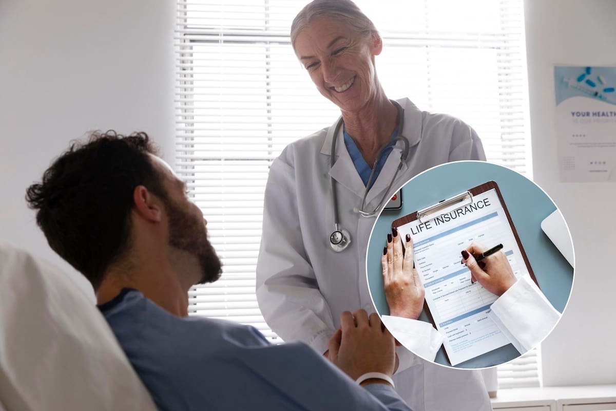 Doctora atendiendo a un paciente