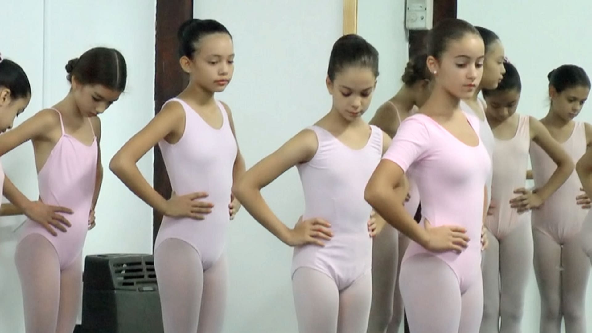 Milagros Perrella tiene 15 años y está en sexto año de la carrera de Danza del Instituto Superior de Arte del Teatro Colón