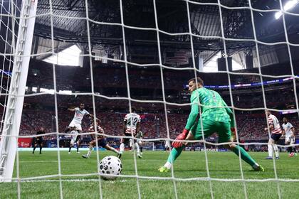 Dodi Lukebakio anota el quinto gol de Bélgica; Estados Unidos acumula malos resultados frente a selecciones europeas.
